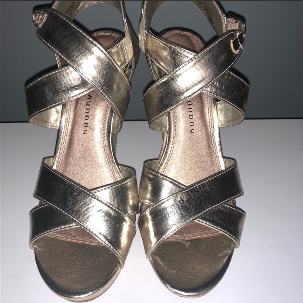 Silver wedges